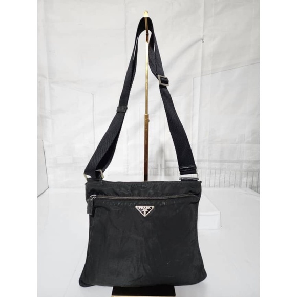 Authentic Prada Vintage Nylon Tessuto Triangle Logo Plate Shoulder/Crossbody Bag - Picture 1 of 15
